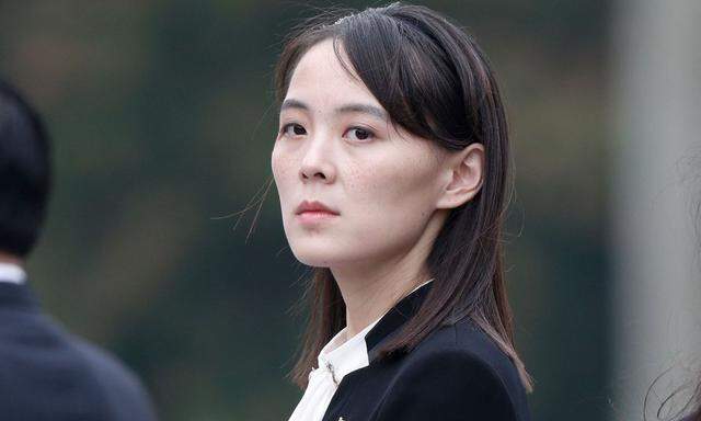 "Falls sie in den nächsten vier Jahren in Frieden schlafen will, hätte sie besser davon abgesehen, als ersten Schritt Stunk zu machen", wird Kim Yo-jong zitiert.