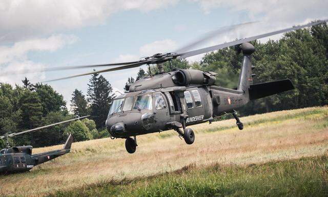 Derzeit hat das Bundesheer 9 „Black Hawk“-Hubschrauber