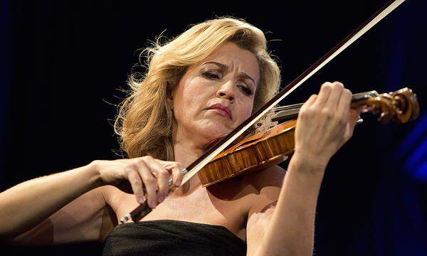Anne-Sophie Mutter, violin virtuoso, plays after receiving the Artistic Leadership Award from the Atlantic Council during their annual awards dinner in Washington