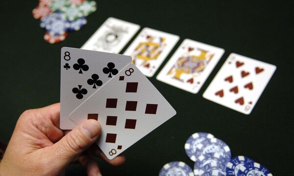 Braucht man nur Glück oder auch Geschicklichkeit? Pokersalonbetreiber Peter Zanoni ist fest von Letzterem überzeugt.