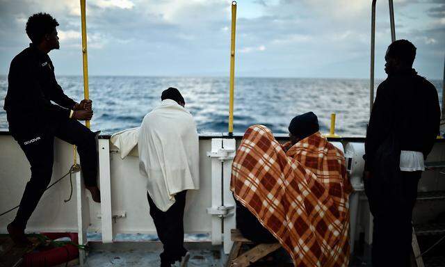 FILES-ITALY-MALTA-EUROPE-MIGRANTS-NGO-AQUARIUS