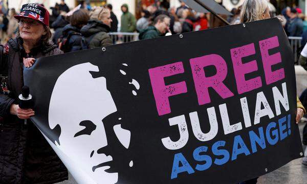 Protest für die Freilassung von Julian Assange in Wien im Februar 2024.