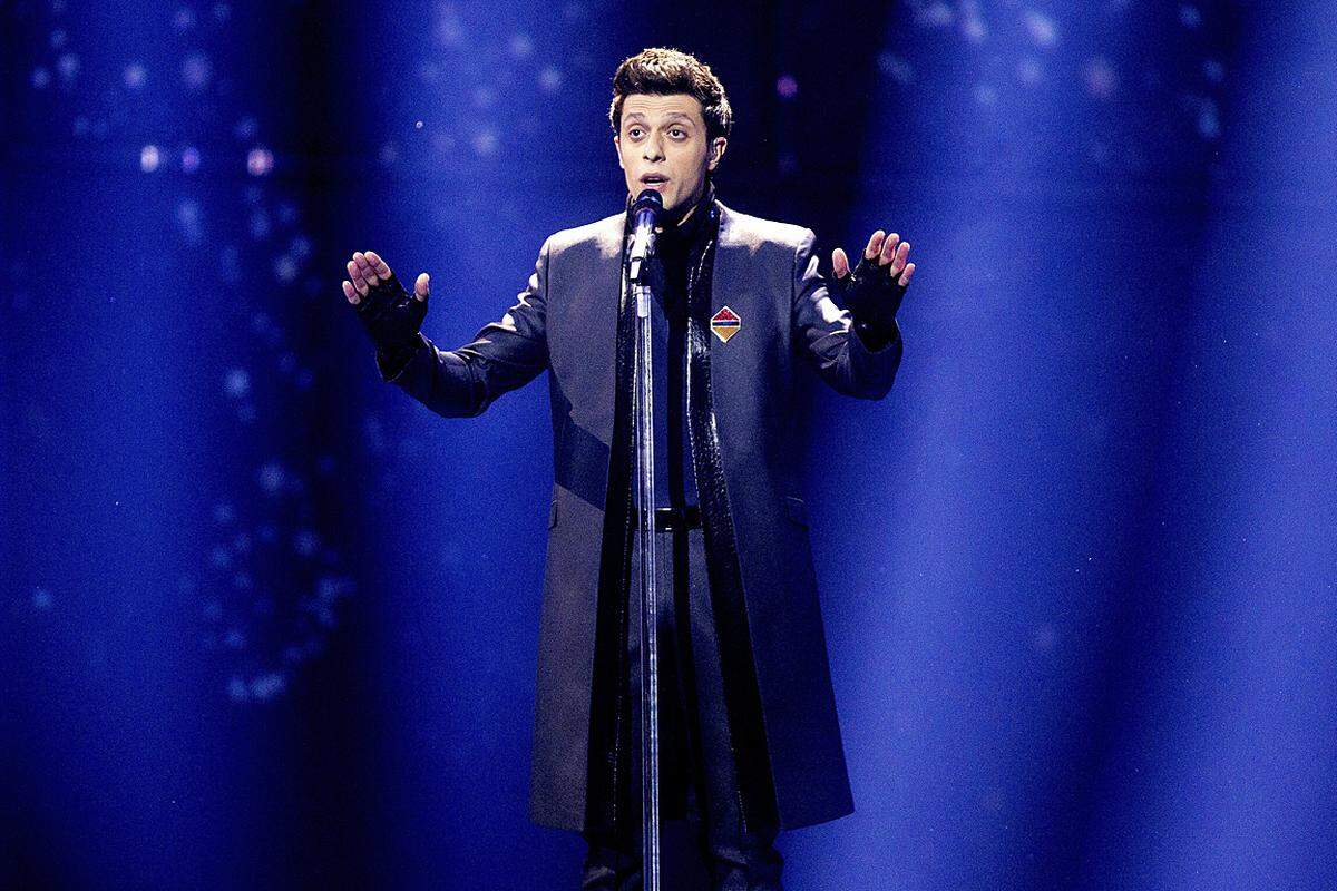 Der 59. Eurovision Song Contest steigt von 6. bis 10. Mai in Kopenhagen. Das erste Semifinale, am Dienstag (6. Mai), eröffnete Armenien. Aram MP3 schaffte mit seiner Dubstep-Ballade "Not alone" den Einzug ins Finale und ist laut den Wettbüros sogar der Top-Favorit auf den Sieg im Finale am Samstag.