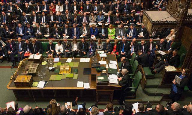 Das britische Unterhaus beriet am Montag ein letztes Mal über das Brexit-Gesetz. 