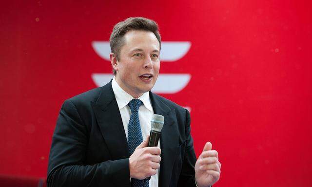 BEIJING CHINA APRIL 22 CHINA OUT CEO & Chief Product Architect of Tesla Motors Elon Musk speak