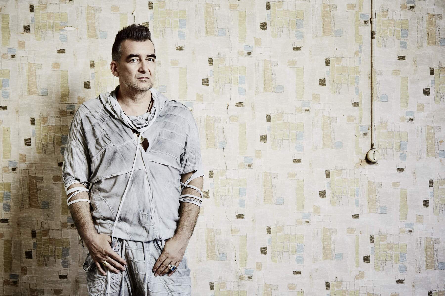Michael Stavarič Wishes for a Scale-Bleating Sheep and a Normal Snow Leopard