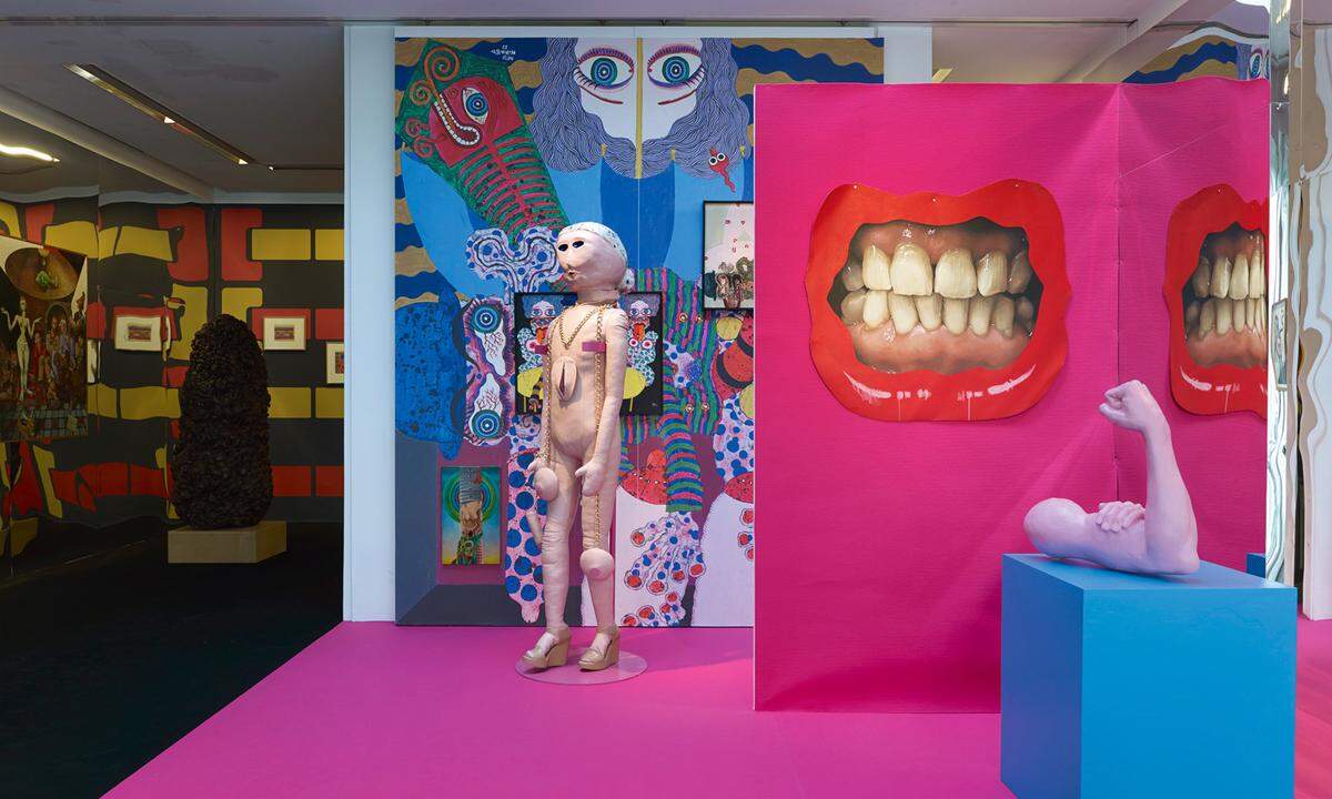 Loevenbruck Paris. In der Pariser Galerie zeigte Knebl die Installation ­„Come Together Right Now Over Me".