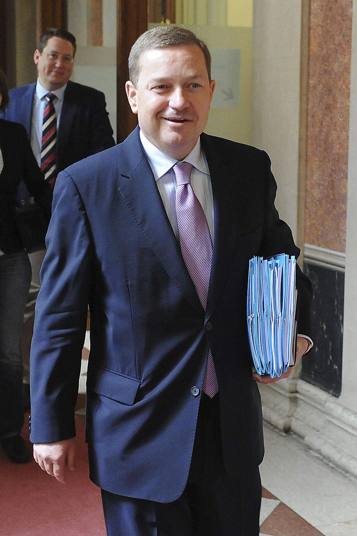 Der gebürtige Grazer Amon gilt als einer der Paradesteirer in der ÖVP. Er ist Obmann der steirischen Mandatare in Wien - diese Funktion als "Steirerklubobmann" wird auch in seinem offiziellen Lebenslauf auf der Parlamentshomepage ausdrücklich angeführt.