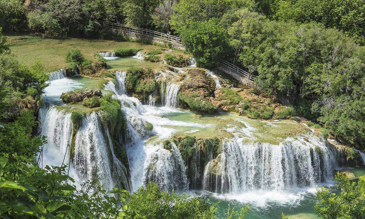 Im Nationalpark von Krka in der Nähe der Stadt Šibenik, der für seine Wasserfälle und Seen bekannt ist, entstanden zahlreiche Landschaftsaufnahmen für Westeros.