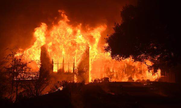 Oktober ist nach Angaben der kalifornischen Behörden traditionell der Monat mit den meisten Bränden.