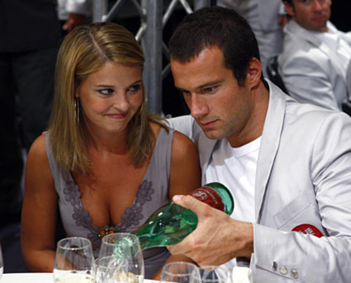 Im Mai 2009 folgt ein weiterer Rückschlag: Markus Rogan und Freundin Christine Reiler geben nach zwei gemeinsamen Jahren ihre Trennung bekannt.