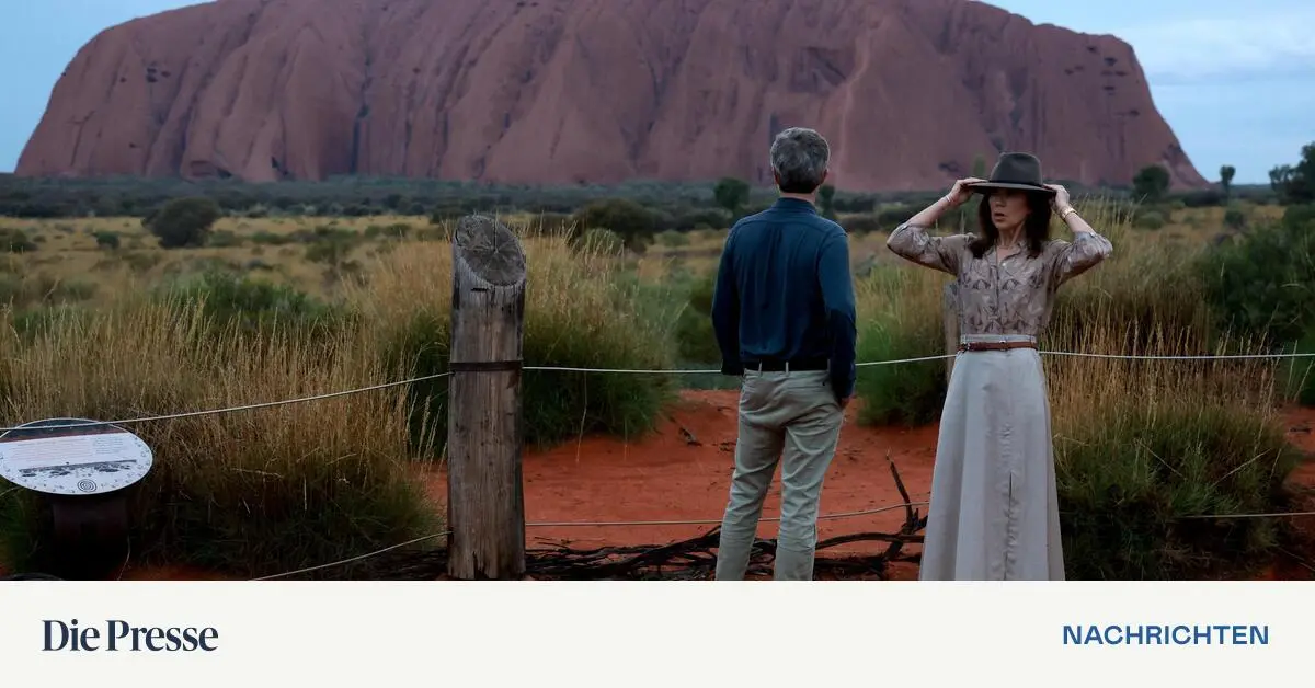 Wasserf-lle-am-Uluru-Rekordregen-in-Australiens-Zentrum