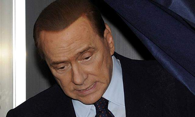 Angezaehlt Berlusconi stuerzt Umfragen