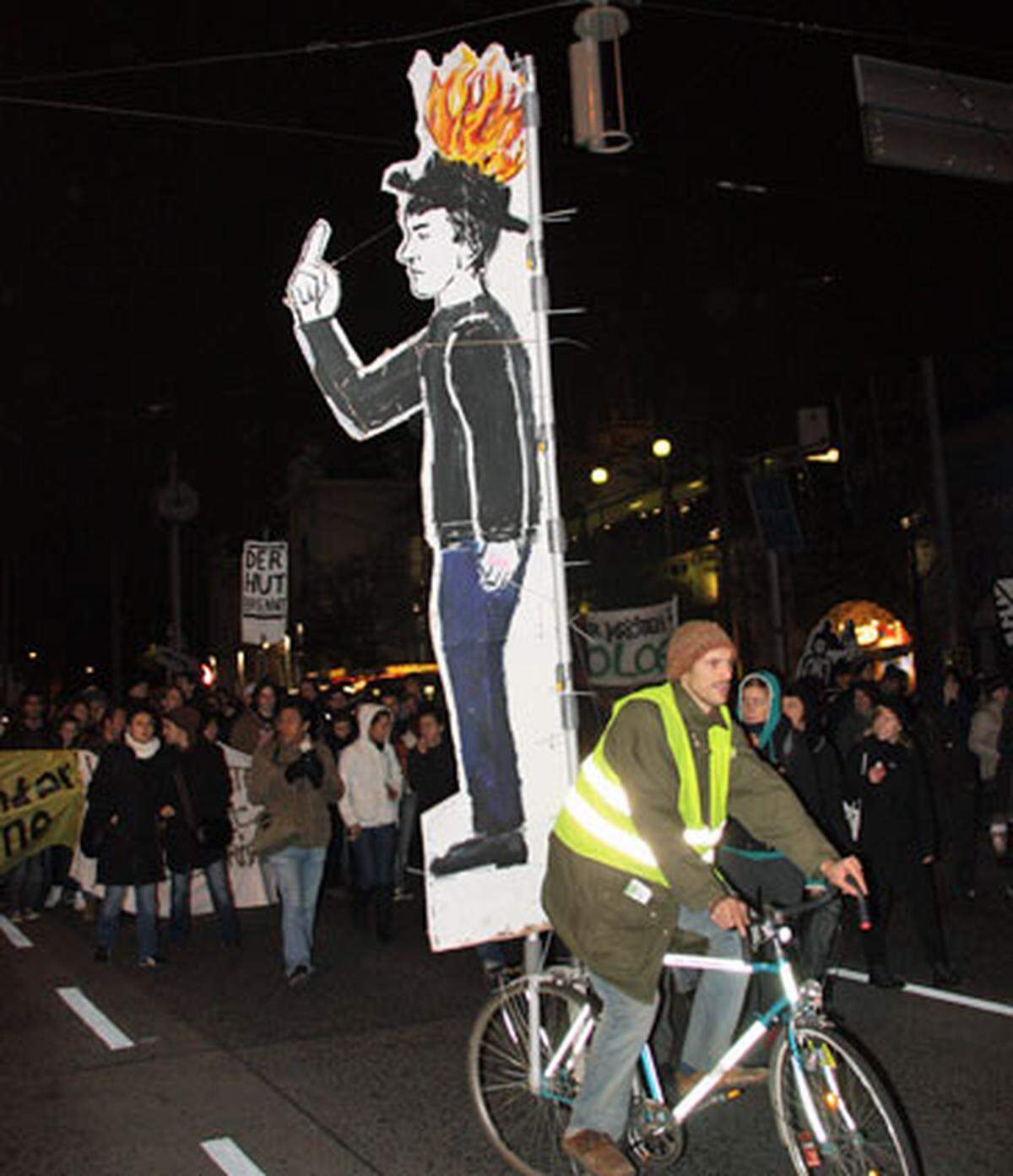 Diesem fröhlichen Kunst-Studenten ging es bei den Protesten darum, "aufzuwachen und selbständig zu denken". Die Proteste würden sich auch an die Studenten richten, sagte er. Denn man müsse für das kämpfen, was einem wichtig ist.