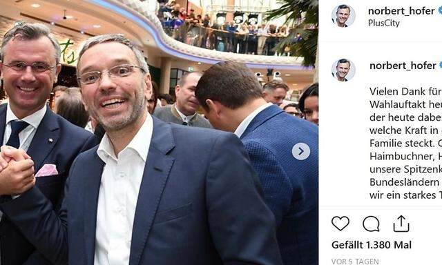 Norbert Hofer und Herbert Kickl auf Hofers Instagram-Profil. Drei Tage später folgte ein ähnliches foto mit der Textzeile: "Uns beide gibt es nur im Doppelpack." Und Hofer betonte: "Zwischen uns beiden passt kein Blatt Papier!"