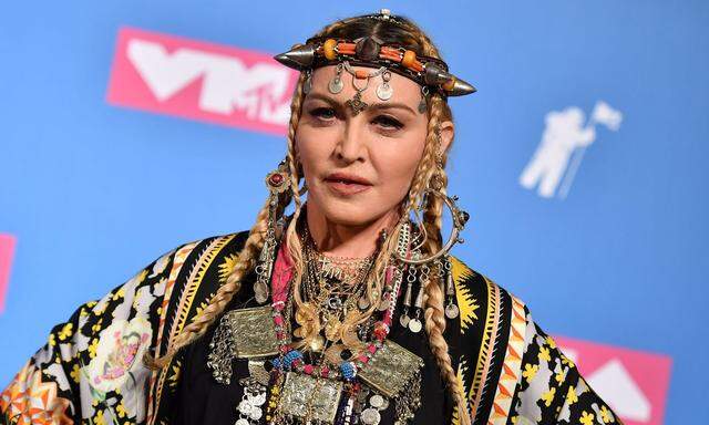 Ob Madonna noch einmal Mode von "Country of Milan" tragen wird? 