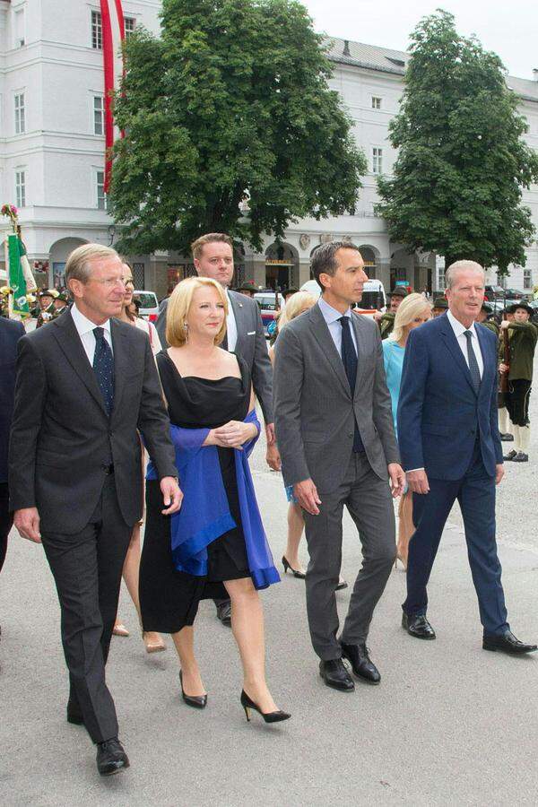 (v.l.) LH Wilfried Haslauer, NR-Präsidentin Doris Bures, Bundeskanzler Christian Kern und Vizekanzler Reinhold Mitterlehner.