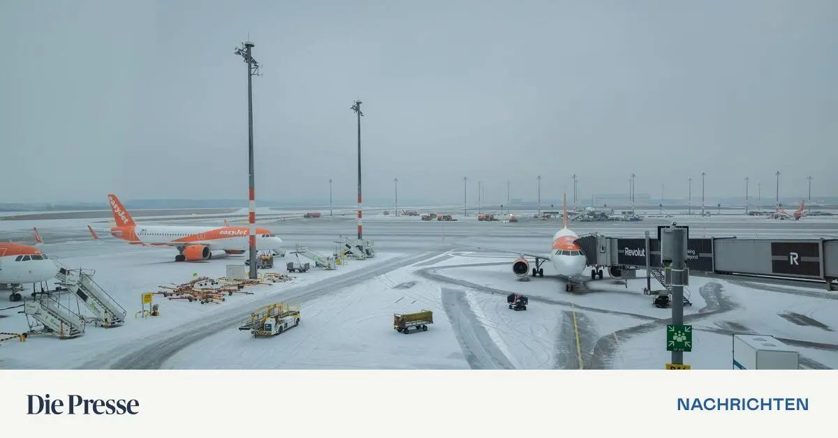 Blitzeis-Berliner-Flughafen-stellt-Betrieb-wieder-ein