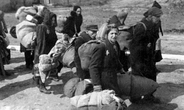 Deportation in das Vernichtungslager Kulmhof 
