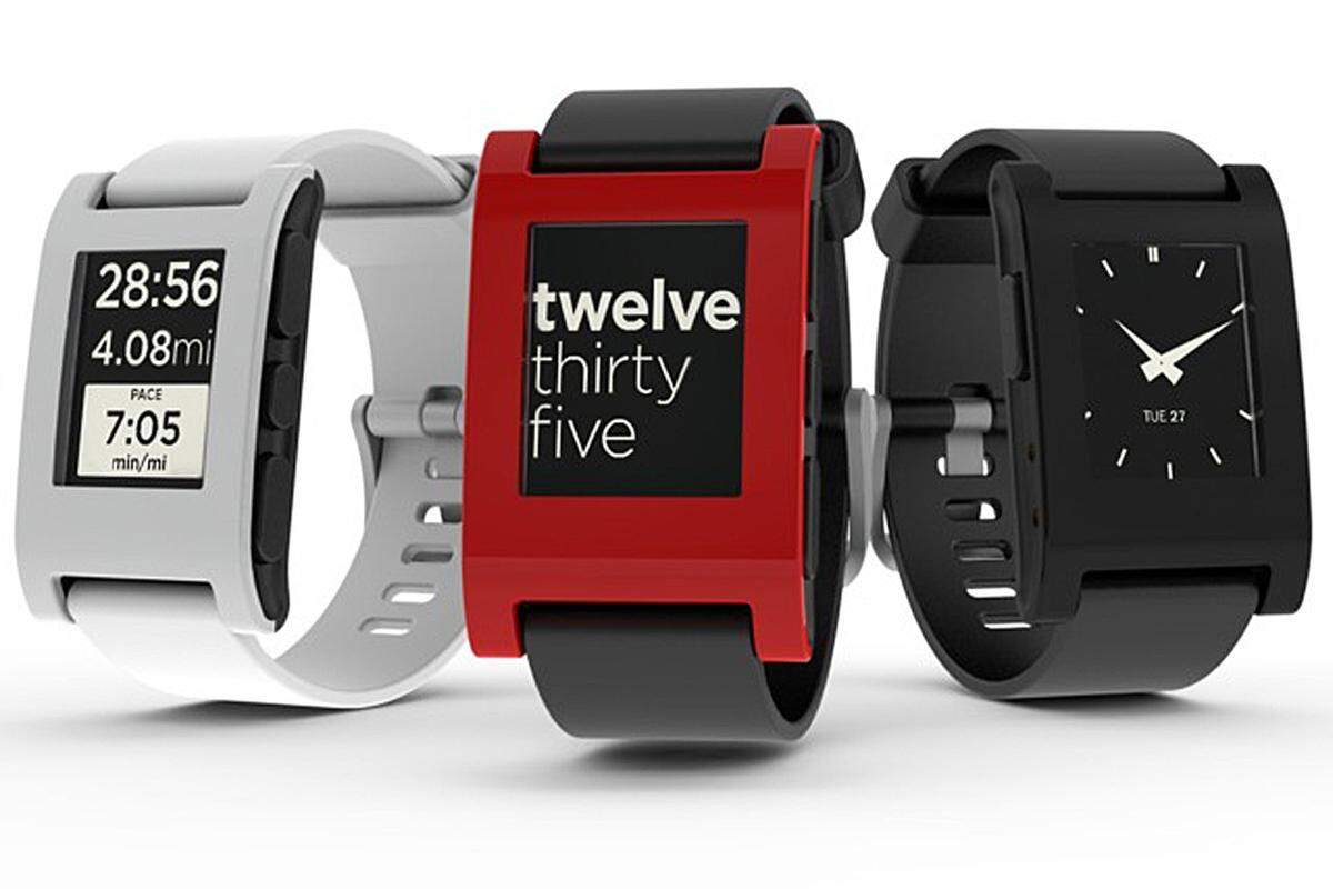 Die von Fans per "Crowdfunding" finanzierte Uhr "Pebble" scheint den Trend ins Rollen gebracht zu haben. Die Uhr kann mit Android-Handys und dem iPhone kommunizieren und unterstützt eigene Apps. US-Medien loben Pebble in höchsten Tönen.  getpebble.com, 150 Dollar