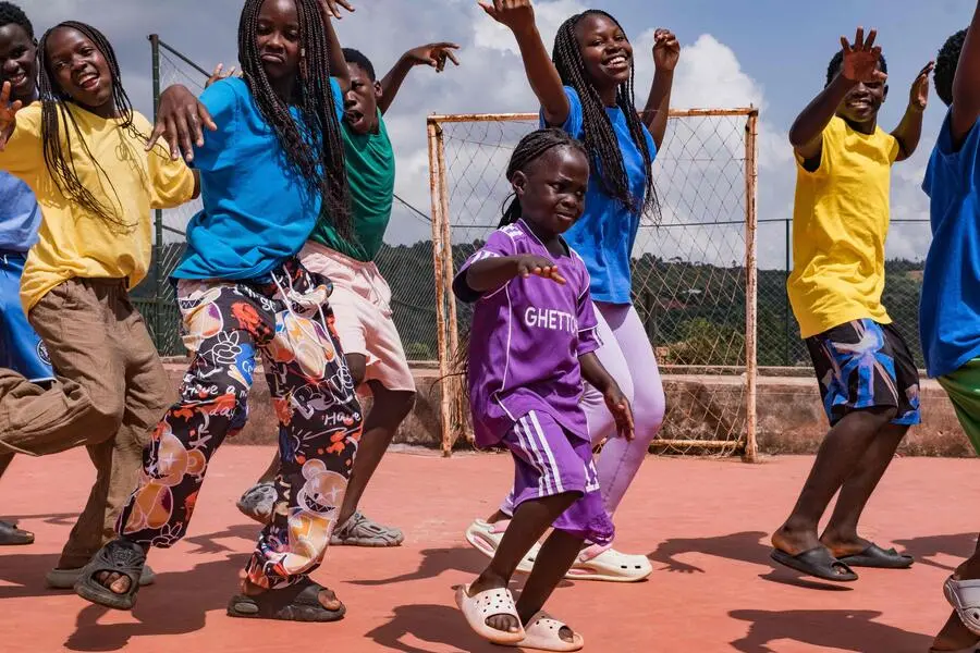 <strong>25. Mai. </strong>Mitglieder der ugandischen Tanzgruppe „The Ghetto Kids“ proben in ihrem Haus in Nakawuka, Wakiso, Uganda. 