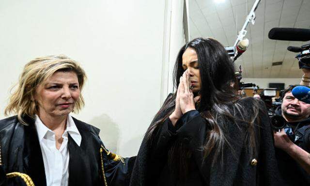 Archivbild vom Februar 2023: Karima El-Mahroug (bekannt als „Ruby“) reagierte auf einen Freispruch Berlusconis vor dem Bericht in Mailand wegen Zeugenbestechung.