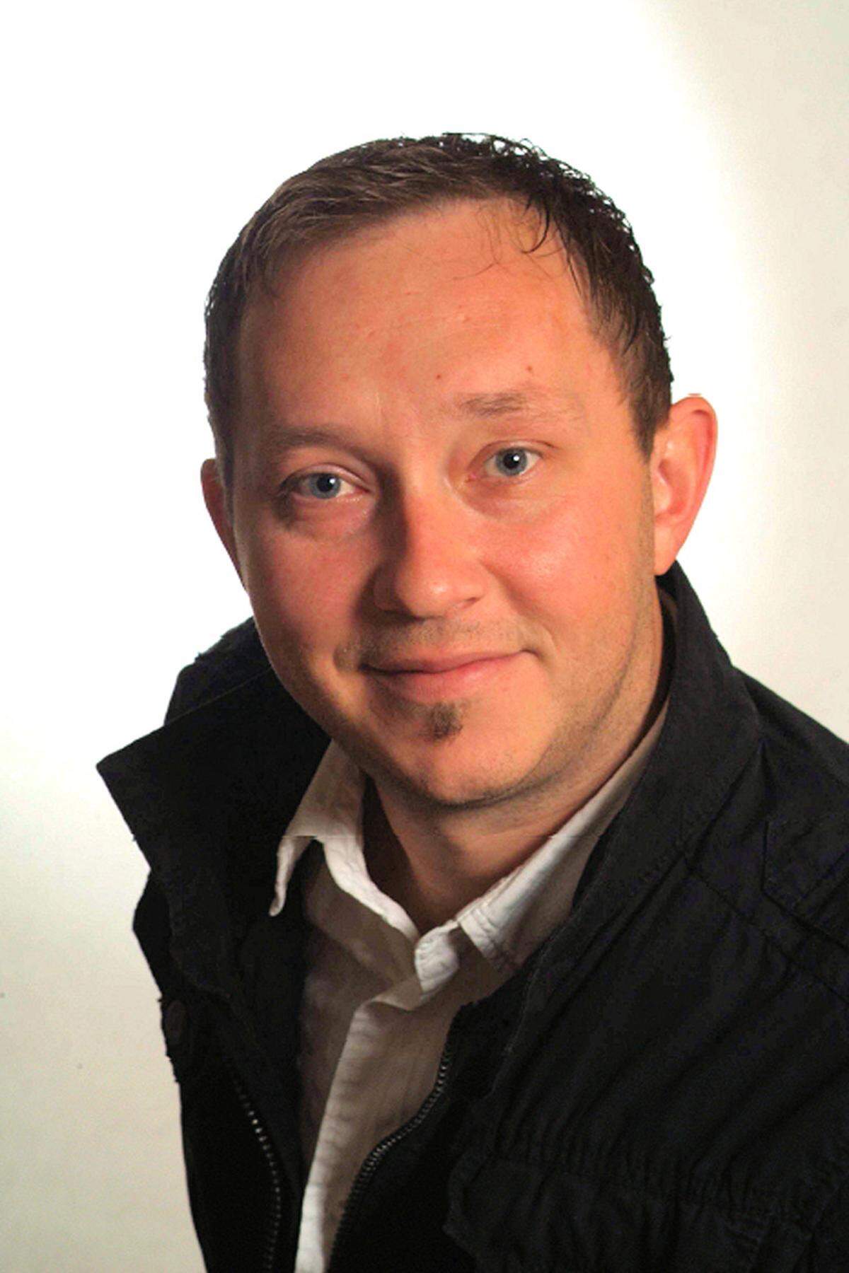 Mit Leonhard Tibitanzl tritt am 2. Juni 2014 ein weiterer Account Manager dem Team bei. Tibitanzl (36) war bereits von 2005-2008 für die Eurotax im Account Management tätig. Anschließend arbeitete er als Kundenbetreuer bei Modix und Guth GmbH und war selbständig im Vertrieb von IT Lösungen tätig.