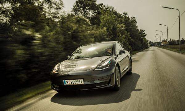 Teslas Model 3 wird in diesem Jahr wohl zum zweiten Mal Österreichs meistverkauftes Elektroauto.