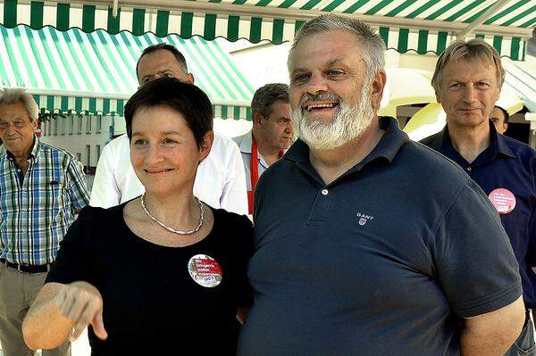 Seit 2013 ist sie Vorsitzende der SPÖ-Leopoldstadt, die bei der Wahlwiederholung im September überraschend den Bezirksvorsteher an die Grünen verlor. Im Bild im Sommer im Wahlkampf mit Noch-Bezirksvorsteher Karlheinz Hora.
