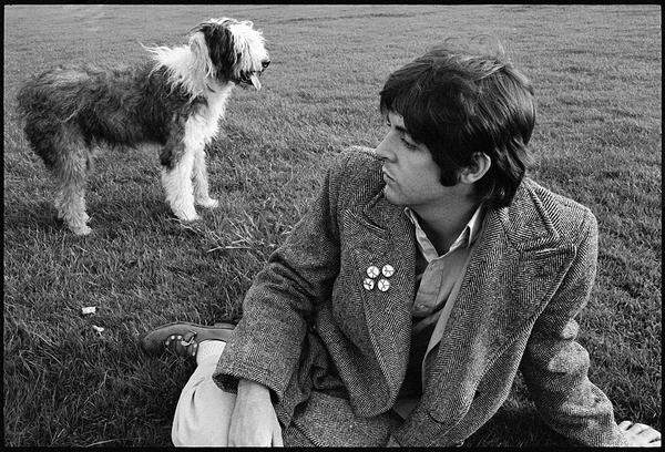 Die Familie McCartney erlaubte allerdings einen "sensationellen Griff ins Archiv", und damit eine Retrospektive, die diesen Namen auch verdiene, so der Kurator. Paul und Martha, London (c) 1968 Paul McCartney / Fotografin: Linda McCartney