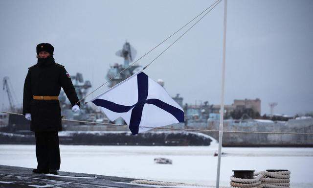 Am Hafen von Sewerodwinsk: Präsident Putin besuchte in der nordrussischen Stadt die Indienststellung der neuen atomgetriebenen U-Boote „Imperator Alexander III.“ und „Krasnojarsk“.