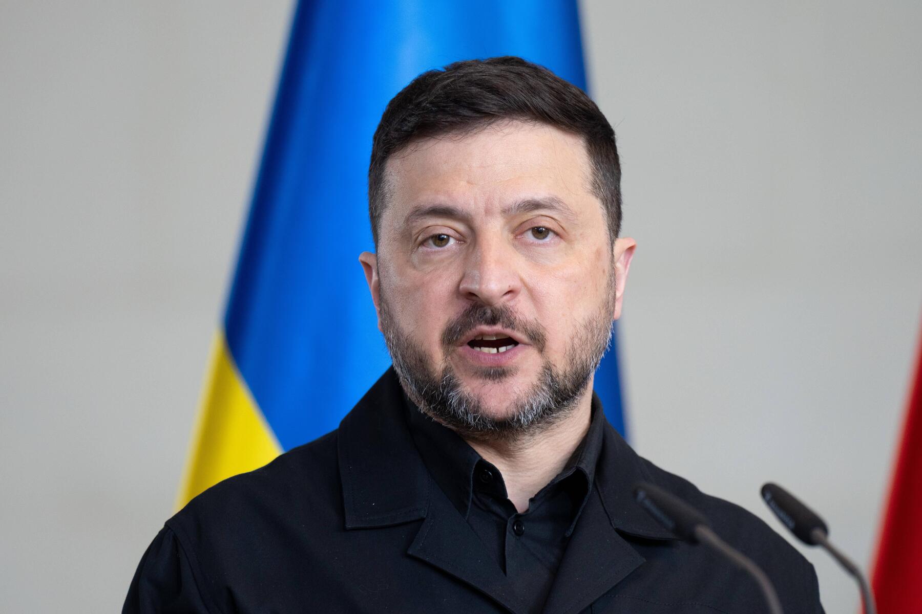 Selenskyj kündigt neue Drohnenangriffe auf Russland