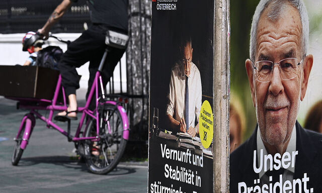 In seiner halbstündigen Rede unterstrich Van der Bellen die Werte, die auf seinen Plakaten prangen.