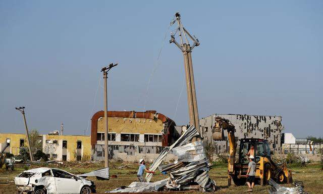 Aftermath of rare tornado in South Moravia