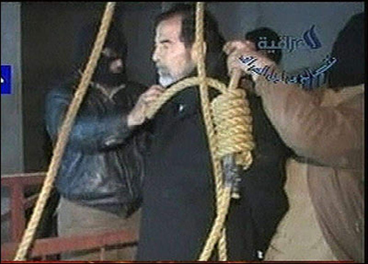 Der frühere irakische Diktator Saddam Hussein wurde Ende 2006 hingerichtet. Das Todesurteil gegen ihn wurde am 30. Dezember 2006 kurz vor 6 Uhr Ortszeit vollstreckt. Der ehemalige Machthaber hatte in einem wenige Tagen zuvor bekannt gewordenen Brief mitgeteilt, er wolle sich als Märtyrer opfern.