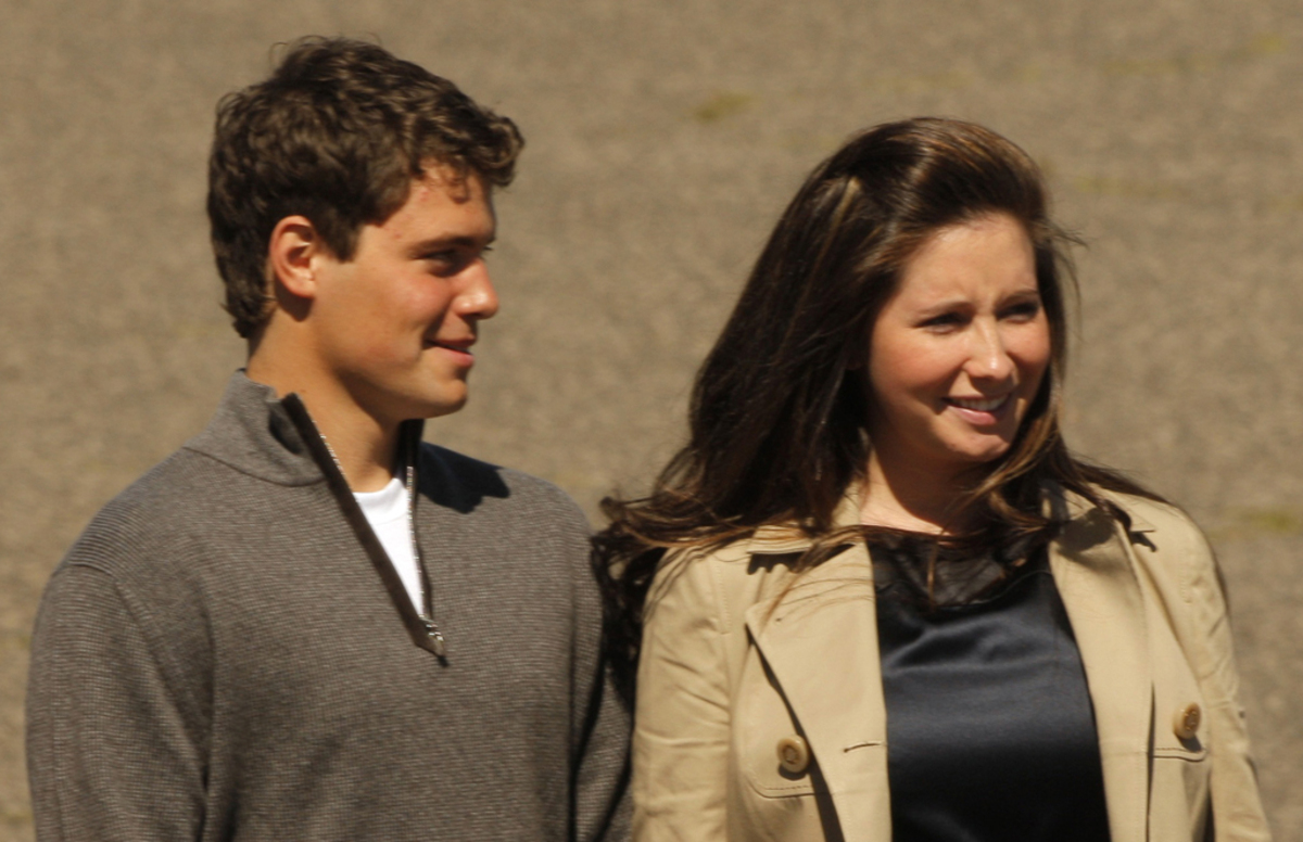 Mitte Juli gaben beide dann bekannt, dass sie sich erneut verlobt hätten. Doch September erklärte die 19-jährige Palin, sie habe dem ein Jahr älteren Johnston den Laufpass gegeben.