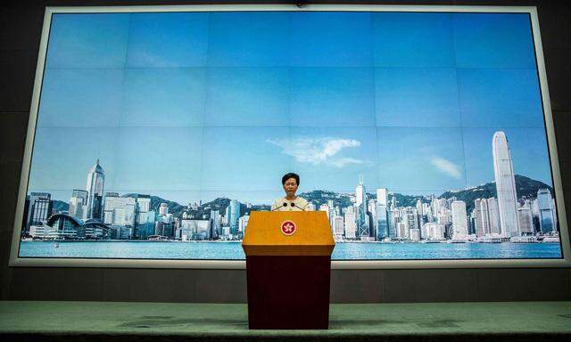 Hongkongs Regierungschefin Carrie Lam verteidigt Chinas Sicherheitsgesetz für die Sonderverwaltungszone