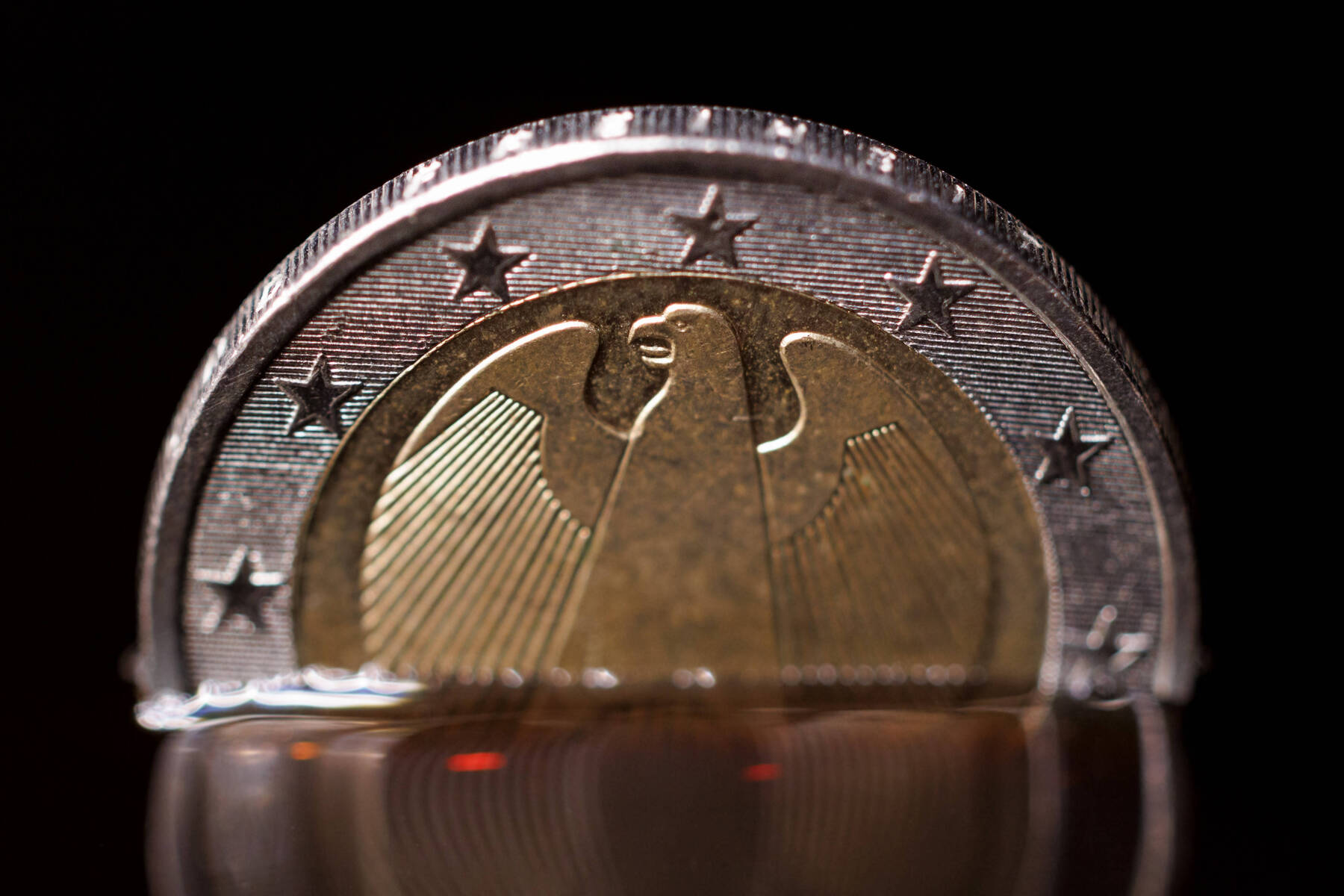 Die Bedeutung des Euro nimmt zu – in Frankfurt spricht man v