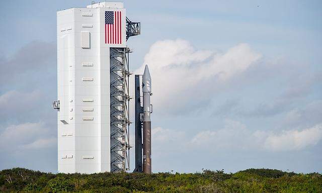 Die USA regeln Weltraumbeseitzverhältnisse - im Bild: die Atlas-V-Rakete soll ein Cygnus-Frachtschiff zur ISS bringen.