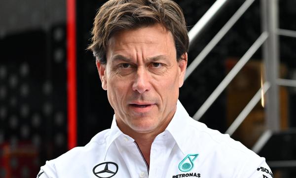 Mercedes-Teamchef Toto Wolff kontert seinem Dauerrivalen.