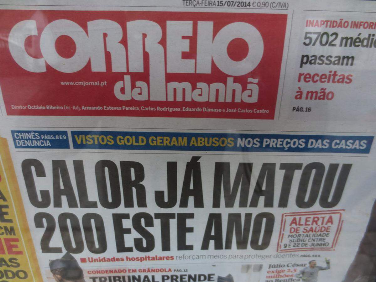 … aber ganz aktuell titelt die Boulevardzeitung, dass heuer schon 200 Menschen an der Hitze gestorben sind. Die Kleinstadt („vila“) Pinhão am Mittleren Douro ist ein notorischer Hitzepunkt, hier wird die Portweintraube, angebaut auf den schiefrigen Hängen in einer streng abgegrenzten Region, am süßesten.