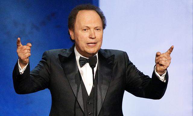 Actor Billy Crystal speaks at the American Film Institute�s 41st Life Achievement Award Gala in Hollywood