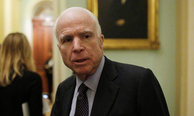 John McCain wollte nur eine Woche nach seiner Tumoroperation wieder im Washingtoner Machtpoker mitspielen. 