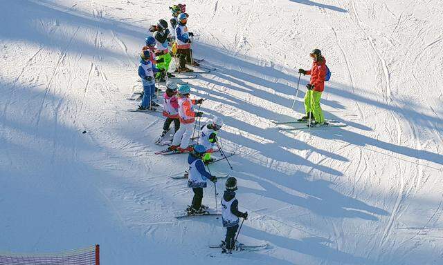Das Bildungsministerium empfiehlt: Skikurse sollen abgesagt werden.