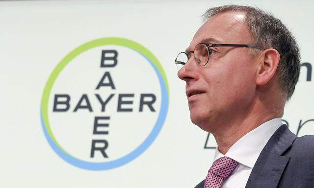 Bayer-Chef Werner Baumann hat grünes Licht von der EU für den Monsanto-Deal