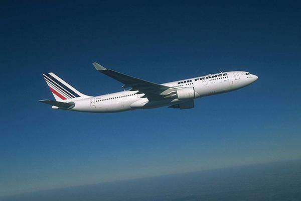 Am 1. Juni 2009 ist ein Airbus A330 (im Bild eine Maschine vom selben Typus) auf dem Weg von Brasilien nach Frankreich abgestürzt.