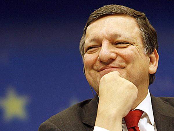 Kommissionspräsident Jose Manuel Barroso schwelgte in Lobeshymnen. "Man hat kaum eine bessere Wahl treffen können als die beiden". Es werde eine "absolut loyale" Zusammenarbeit geben. Er habe nicht in die Entscheidung des Rates eingegriffen, "nur die volle Unterstützung" gegeben.