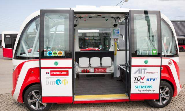 Elf Sitze hat der Navya-Minibus, der ab Herbst 2018 ohne Fahrer in der Seestadt Aspern auf Testfahrt gehen soll.