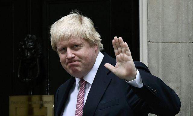 Britain´s Foreign Secretary Boris Johnson arrives at Downing Street in London