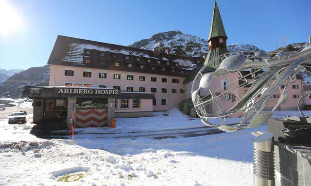 Zehn Jahre ging es bergab mit dem Arlberg Hospiz Hotel. Dann hat sich Florian Werner eingestanden, dass er vielleicht doch mehr Intendant als Kaufmann ist. 